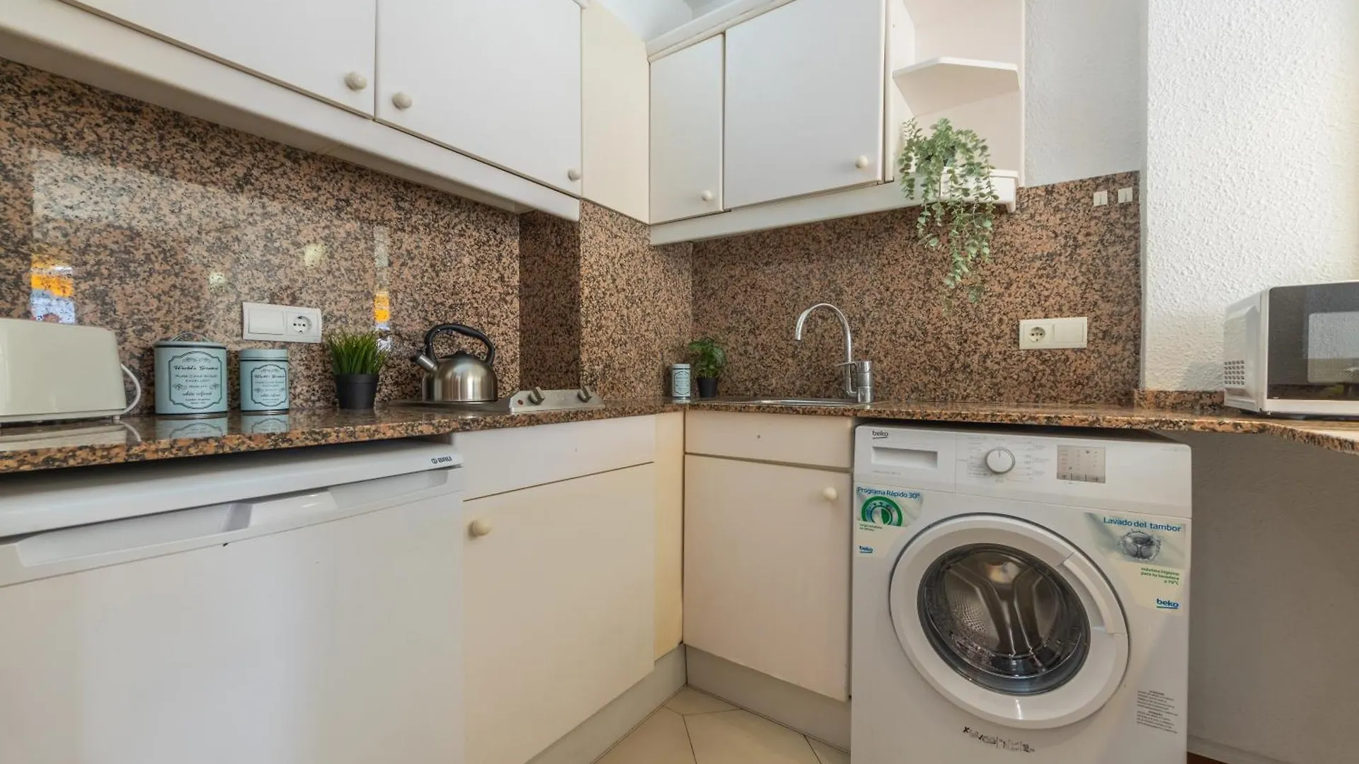 Novelty II Arysal 7 Apartment Salou