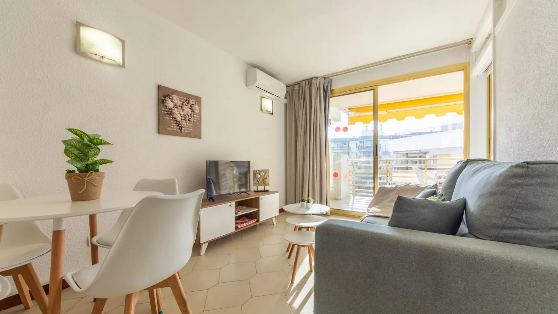 Novelty II Arysal 7 Apartment Salou
